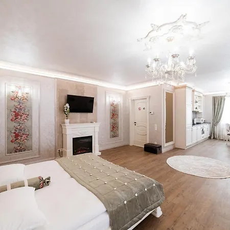 Vip Apartment On Duhnovicha Street .Free Parking. Uzhhorod Exterior photo