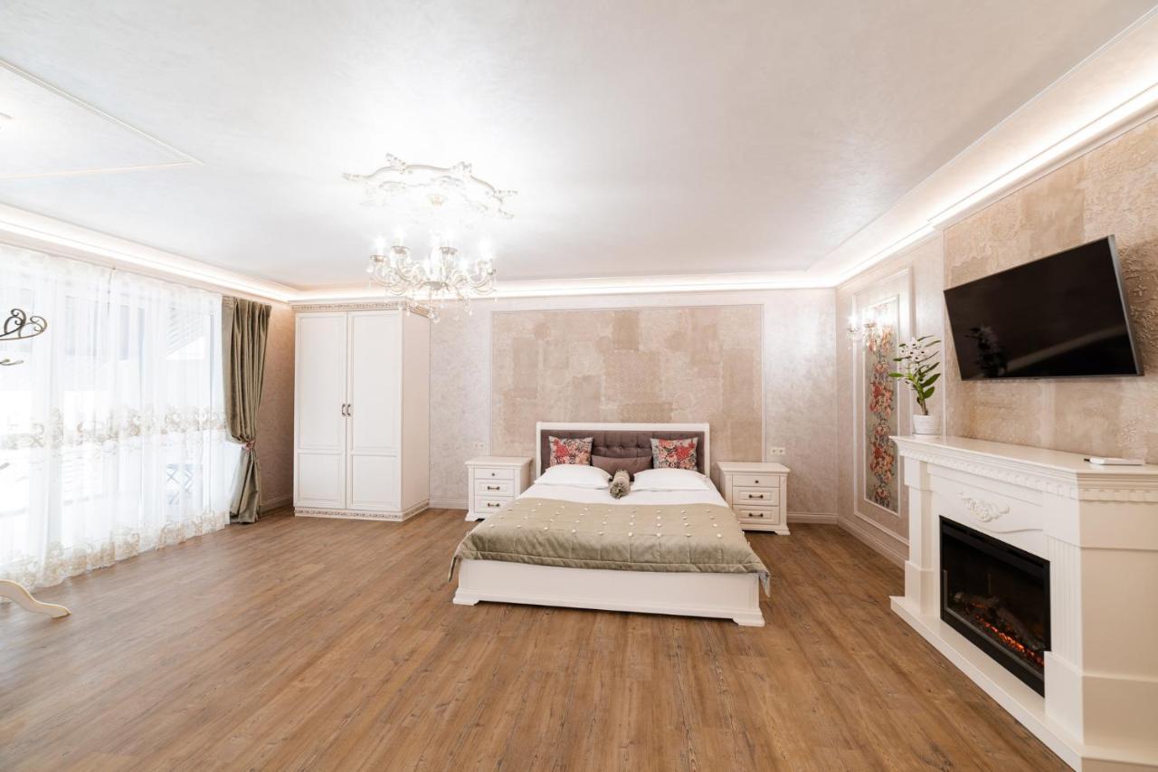 Vip On Duhnovicha Street .free Parking. Apartment
