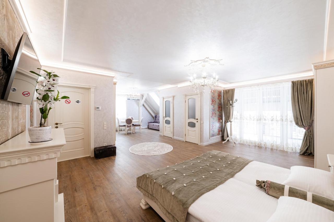 Vip On Duhnovicha Street .free Parking. Apartment Uzhhorod