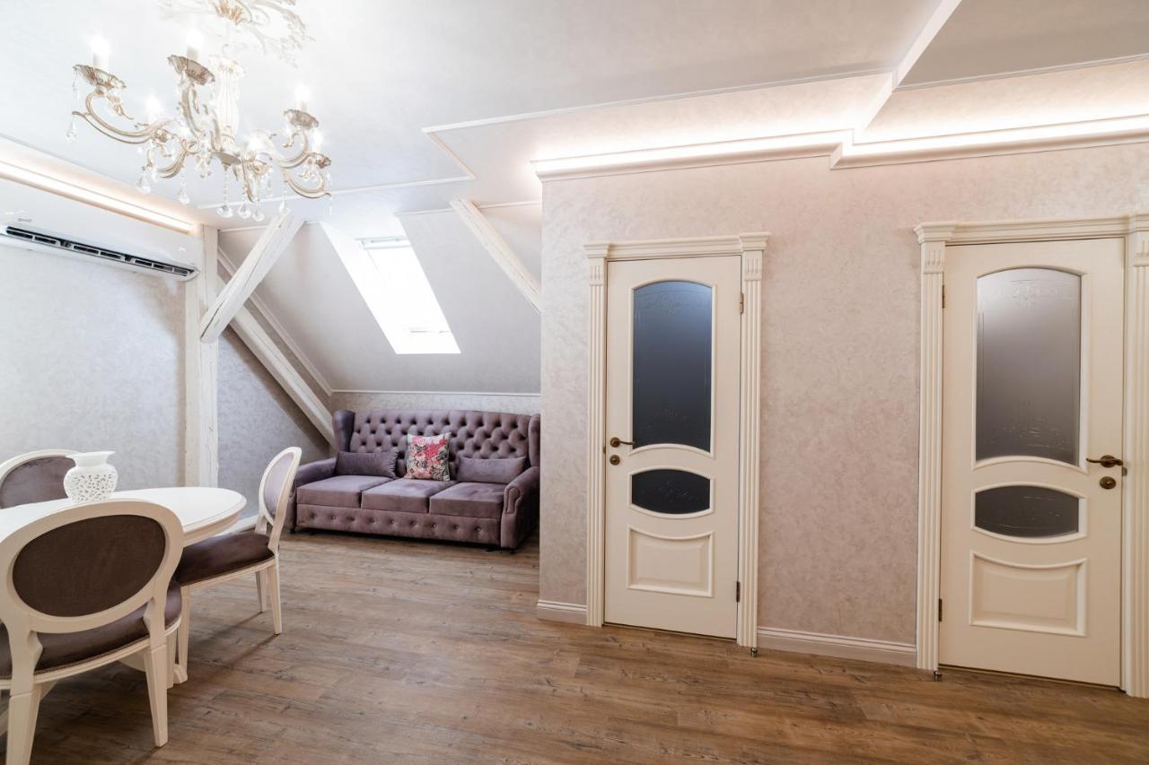 Apartment Vip On Duhnovicha Street .free Parking. *
